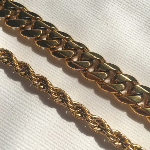 Twisted 18K Gold Chain Necklace - Picture 5 of 5